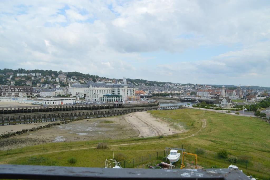 Mini-Duplex Cosy Avec Magnifique Vue Mer Deauville Kültér fotó